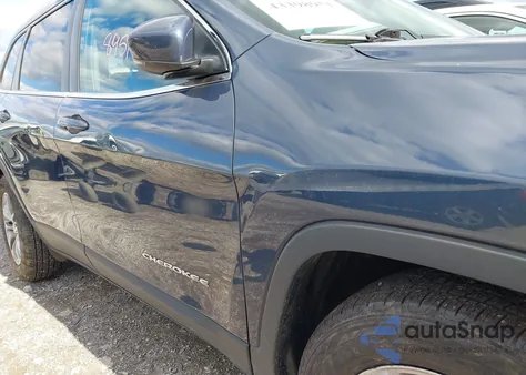 2019 Jeep Cherokee Latitude Plus 4X4 from USA, damaged, VIN 1C4PJMLB8KD465816